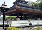 Pesona Mistis dan Edukasi di Makam Bung Karno, Kota Blitar Pesona Mistis dan Edukasi di Makam Bung Karno, Kota Blitar