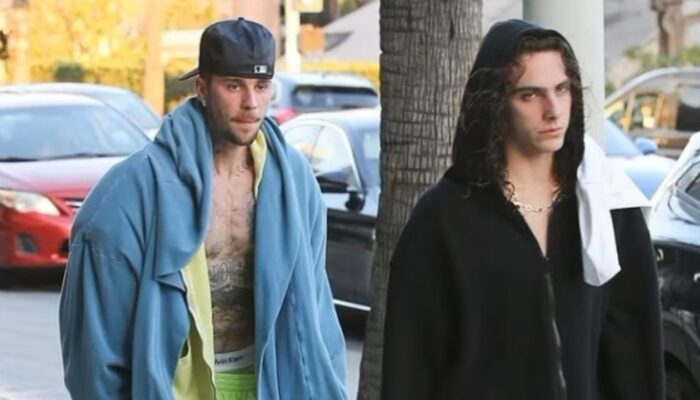 Justin Bieber Tampil Tanpa Baju di West Hollywood, Penampilan Berantakan Jadi Sorotan