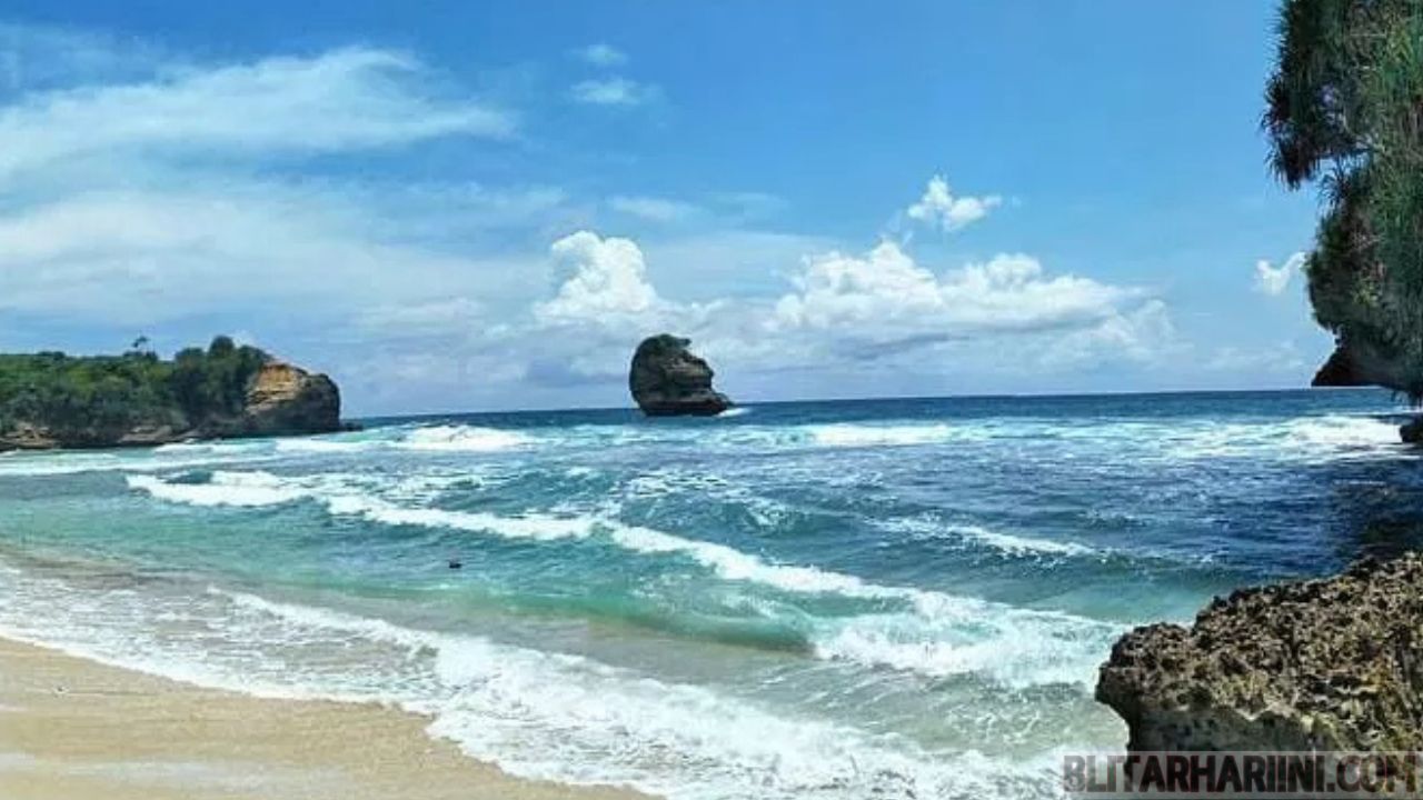Pantai Viral di Blitar: Pesona Alam yang Menggoda untuk Dijelajahi