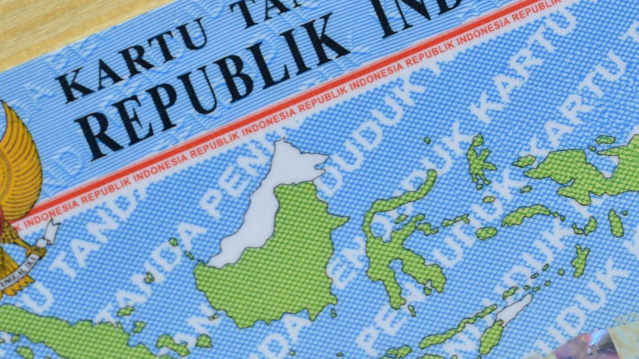 Trend Baru Warga Blitar, Ubah Status Agama di KTP