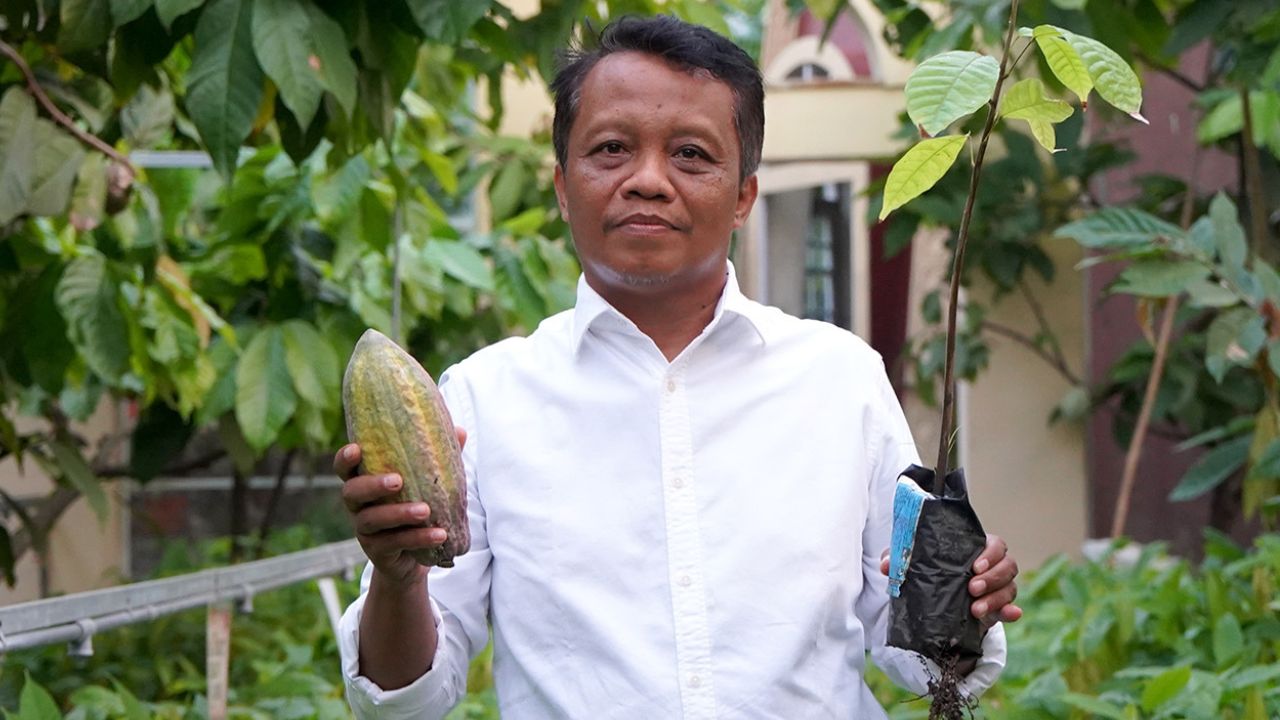 Sosok Kholid Mustofa, Sang Pemilik dan Inspirator Kampung Coklat Blitar