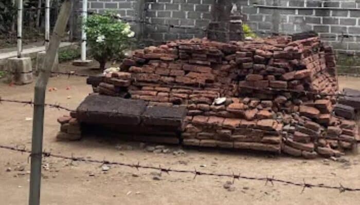 Eksotis! Usai Nikmati Pantai Serang, Yuk Singgah ke Candi Bacem yang Asri di Blitar Selatan