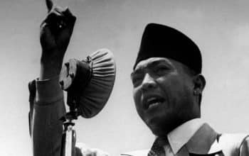 Siapa Bilang Bapak dari Blitar: Makna Lokal dalam Lagu 'Bersuka Ria'