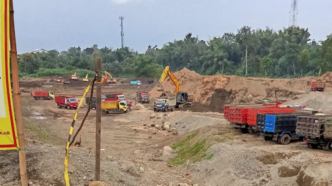 Kritik Lush Green Indonesia Tambang Pasir di Blitar: Lingkungan Diabaikan, Regulasi Diselewengkan