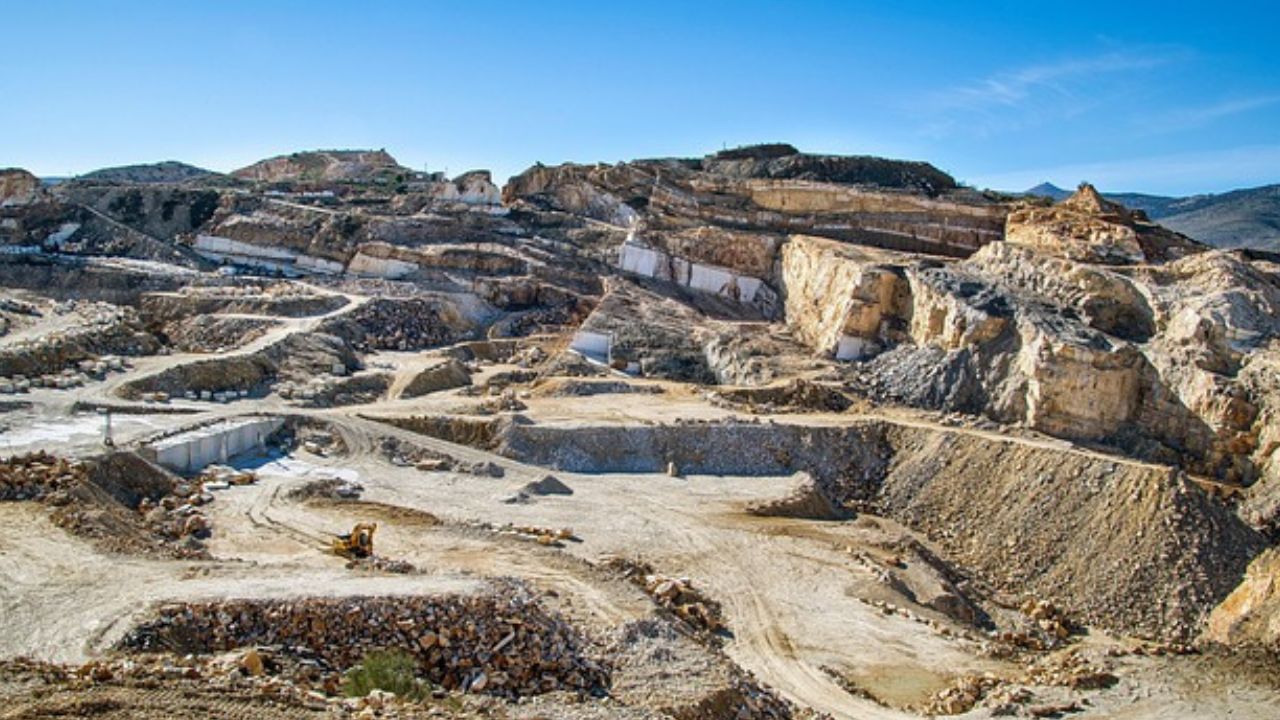 Staf Kongres AS dan BKSAP DPR RI Bahas Hilirisasi Mineral dan Investasi Strategis