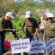 Jurnalis Blitar Gelar Aksi Tanam Pohon di Atas Tambang Pasir