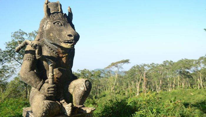 Lembu Suro: Blitar Dadi Latar Kediri Dadi Kali Tulungagung Dadi Kedung