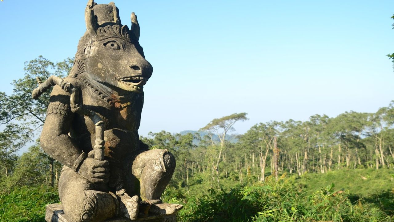 Lembu Suro: Blitar Dadi Latar Kediri Dadi Kali Tulungagung Dadi Kedung