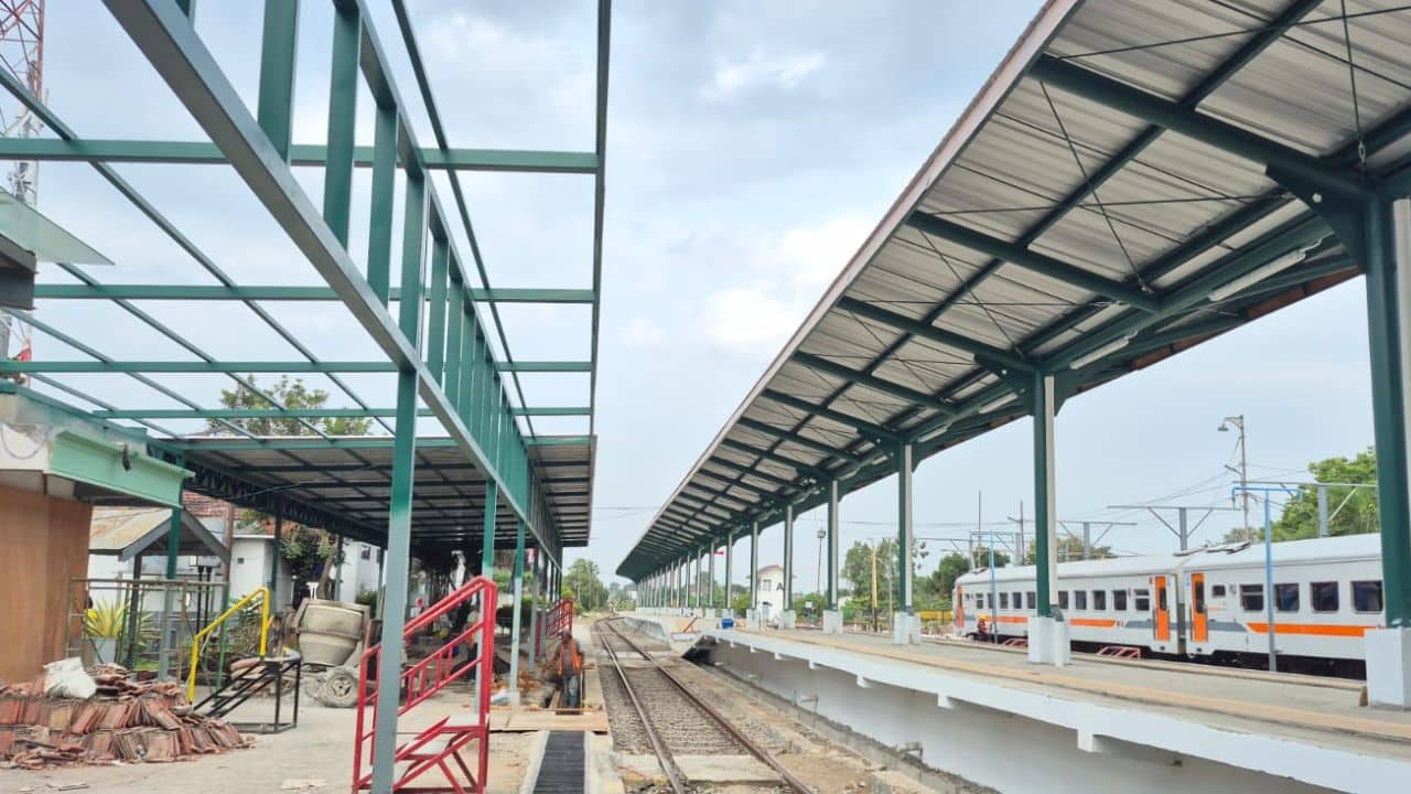 KAI Daop 7 Madiun Tingkatkan Keamanan dan Kenyamanan Penumpang di Stasiun Blitar